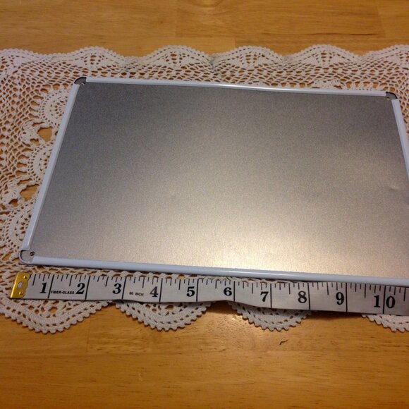 Distressed look, vintage reproduction Borden milk and ice cream sign - Picture 2 of 4